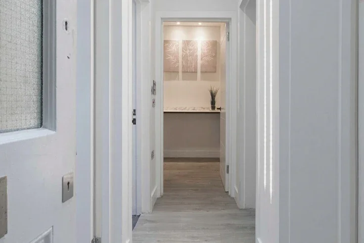 Flat Wells Street in City of Westminster