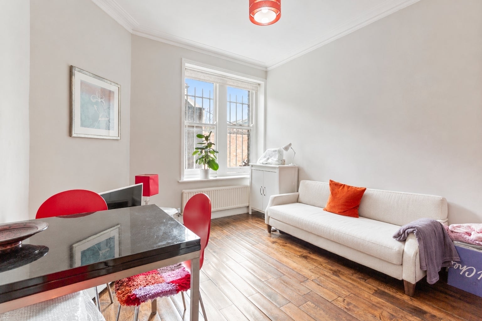 Flat Prince of Wales Drive in Greater London