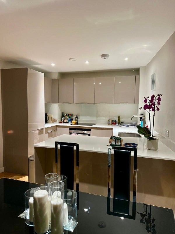 Room Weston Street in Greater London