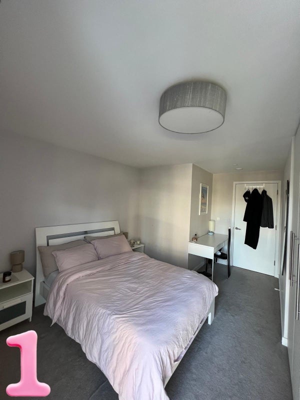Room Weston Street in Greater London