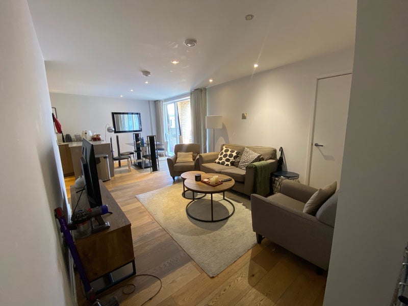 Room Weston Street in Greater London