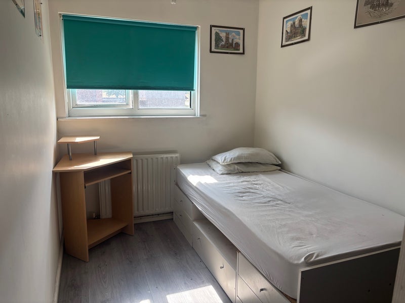 Room Warrenhouse Road in Kirkby