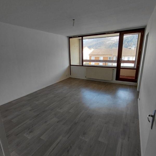 Appartement Rue Joliot-Curie à Saint-Martin-d'Hères