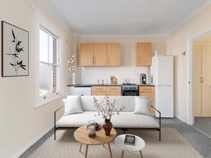 Flat Kingsland Road in Greater London