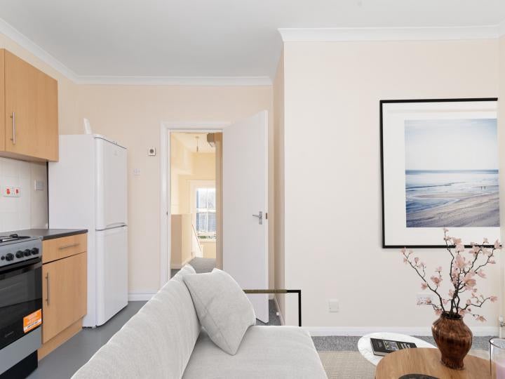 Flat Kingsland Road in Greater London
