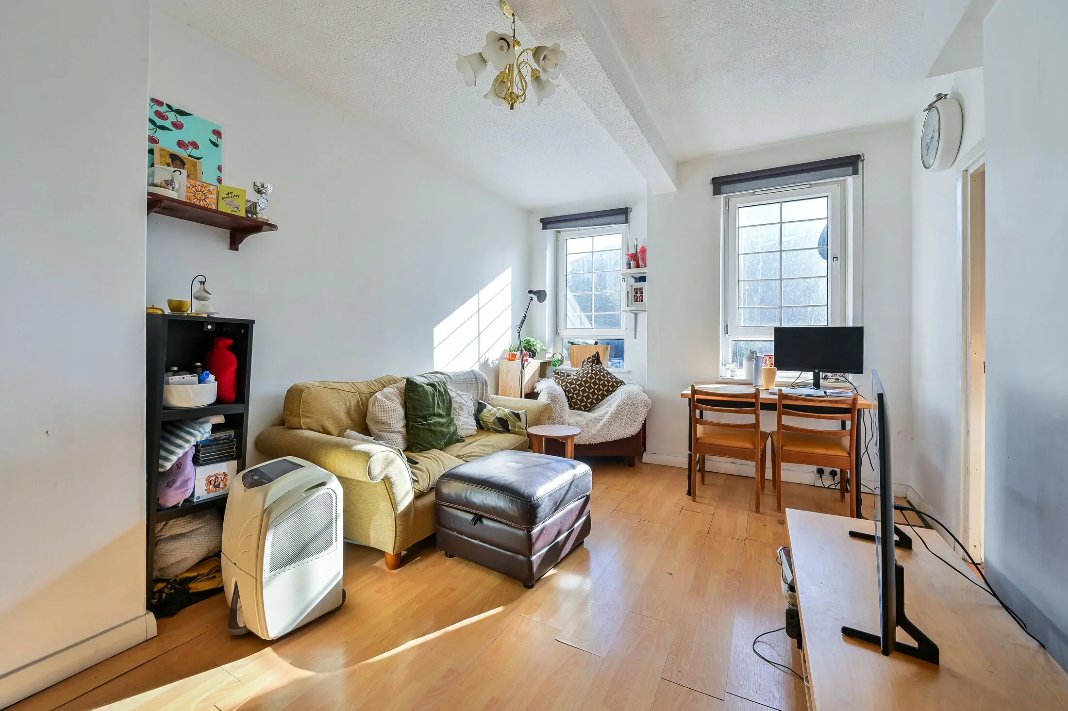 Flat Pump House Close in Greater London