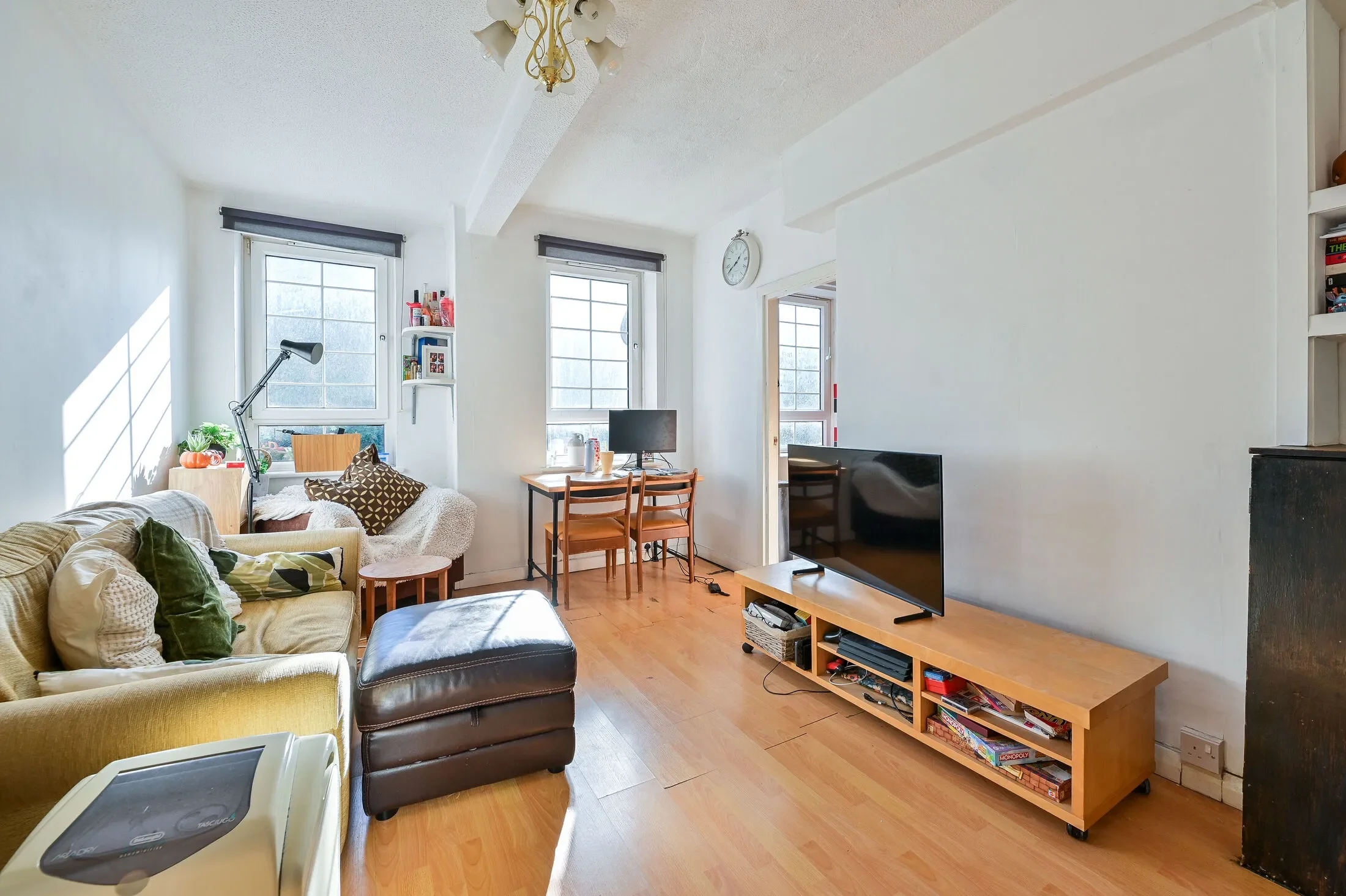 Flat Pump House Close in Greater London