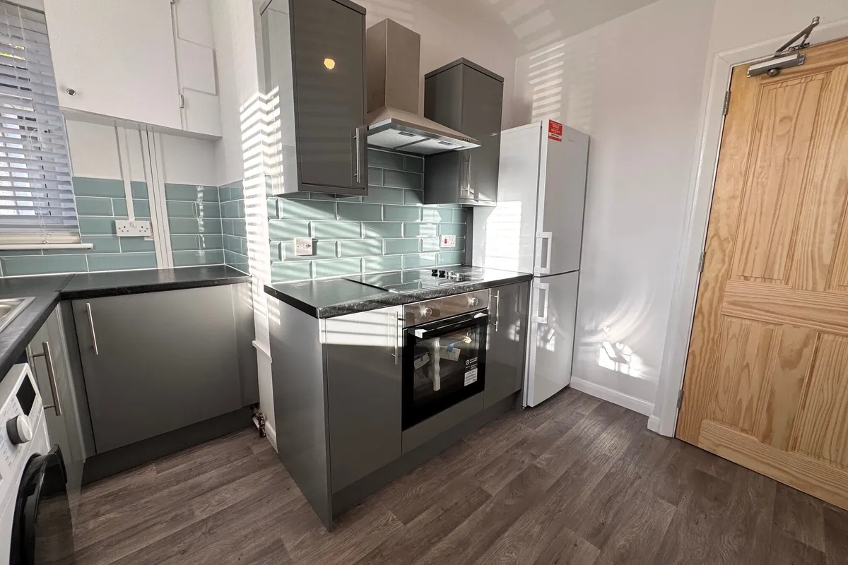 Flat Gilda Crescent in Wealden