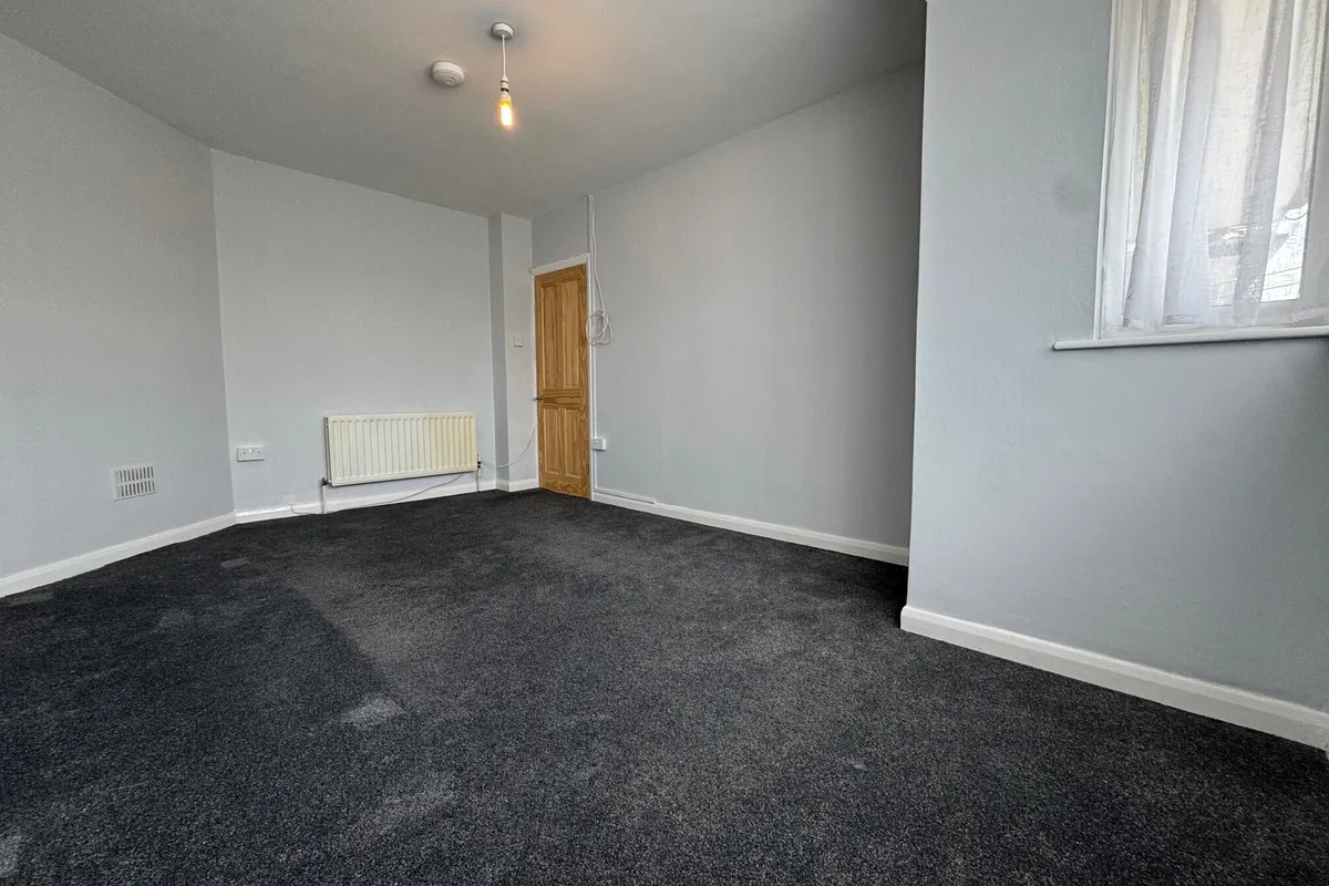 Flat Gilda Crescent in Wealden