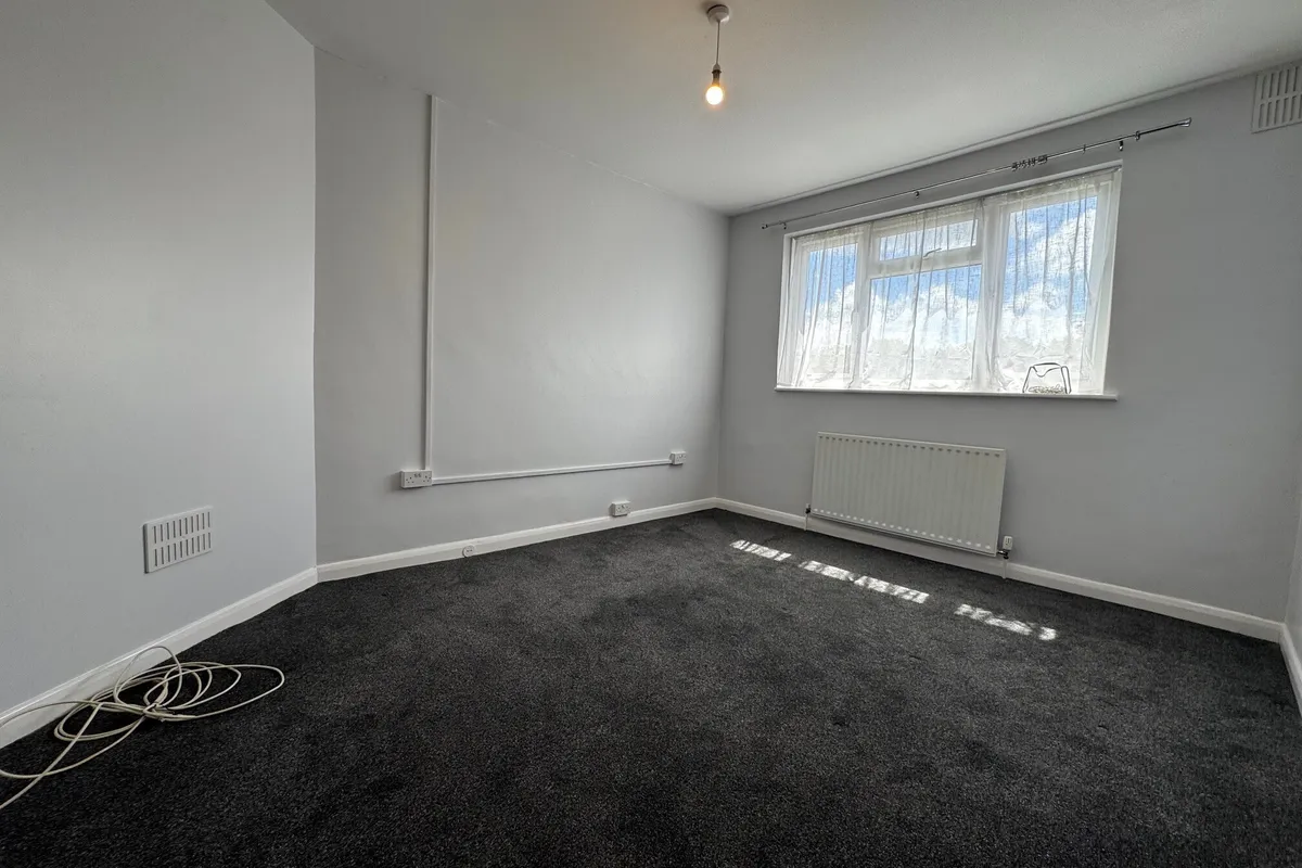 Flat Gilda Crescent in Wealden