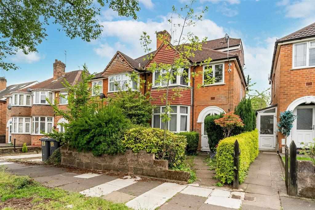 Flat Cherington Road in Birmingham