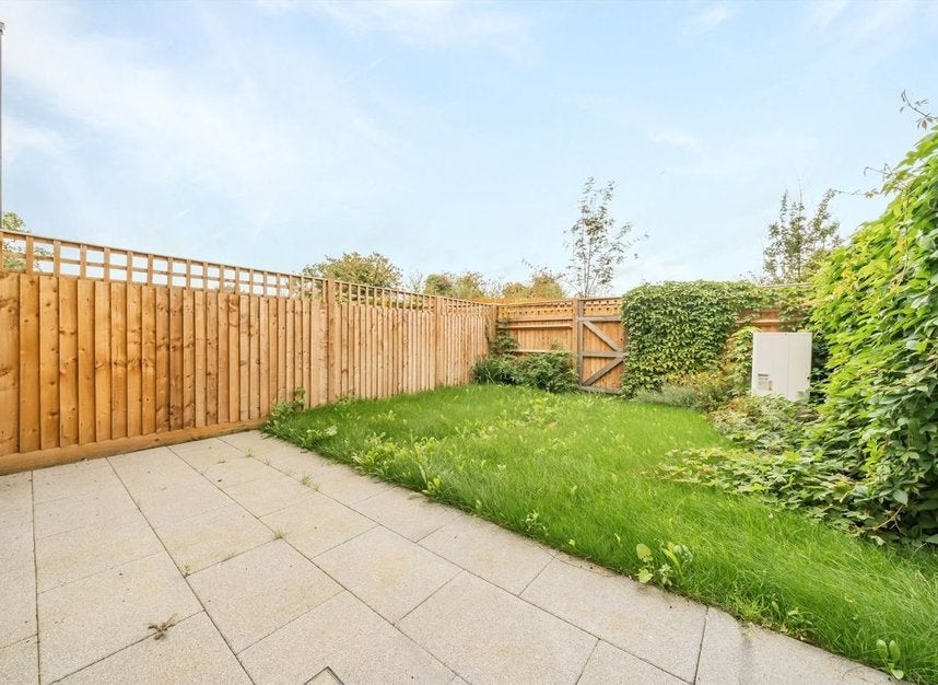 House Bryanston Close in Greater London