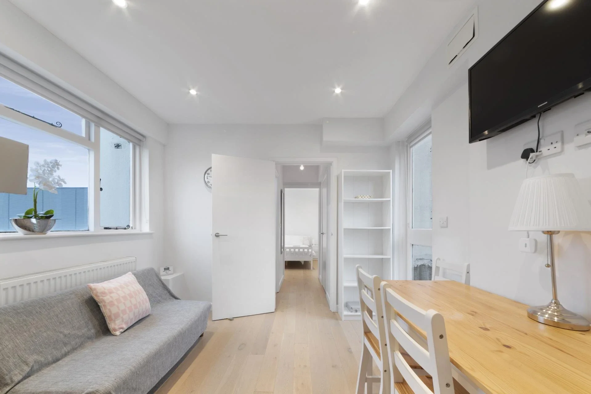 Flat Whitechapel Road in Greater London