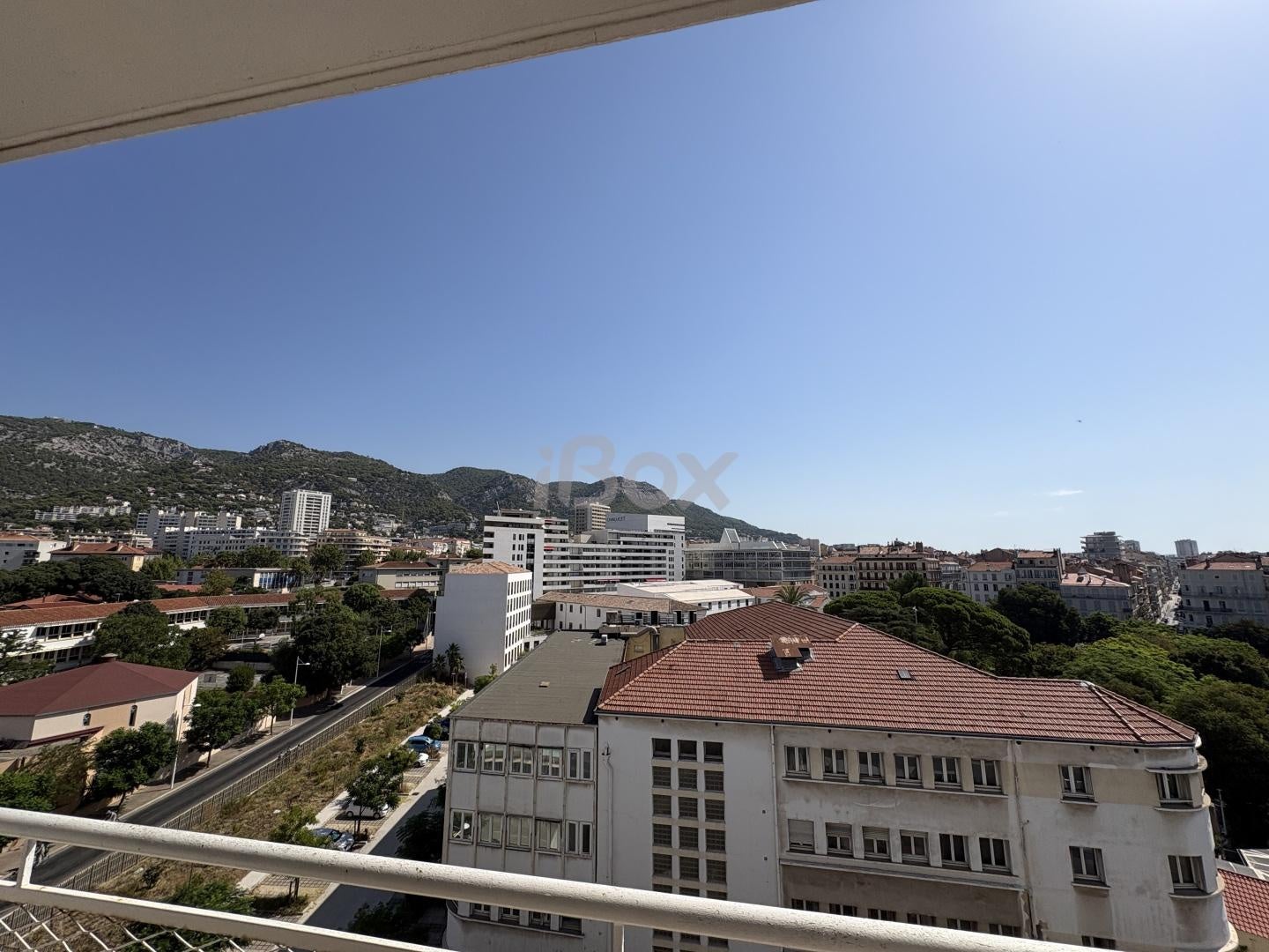 Flat Avenue Lazare Carnot in Toulon