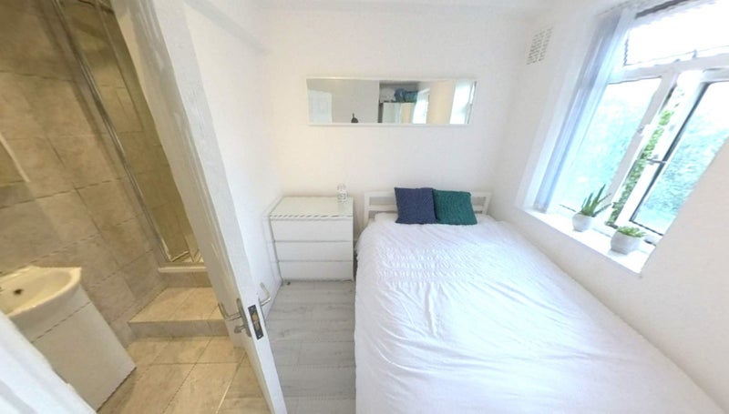 Room Clapham Road Estate in Greater London