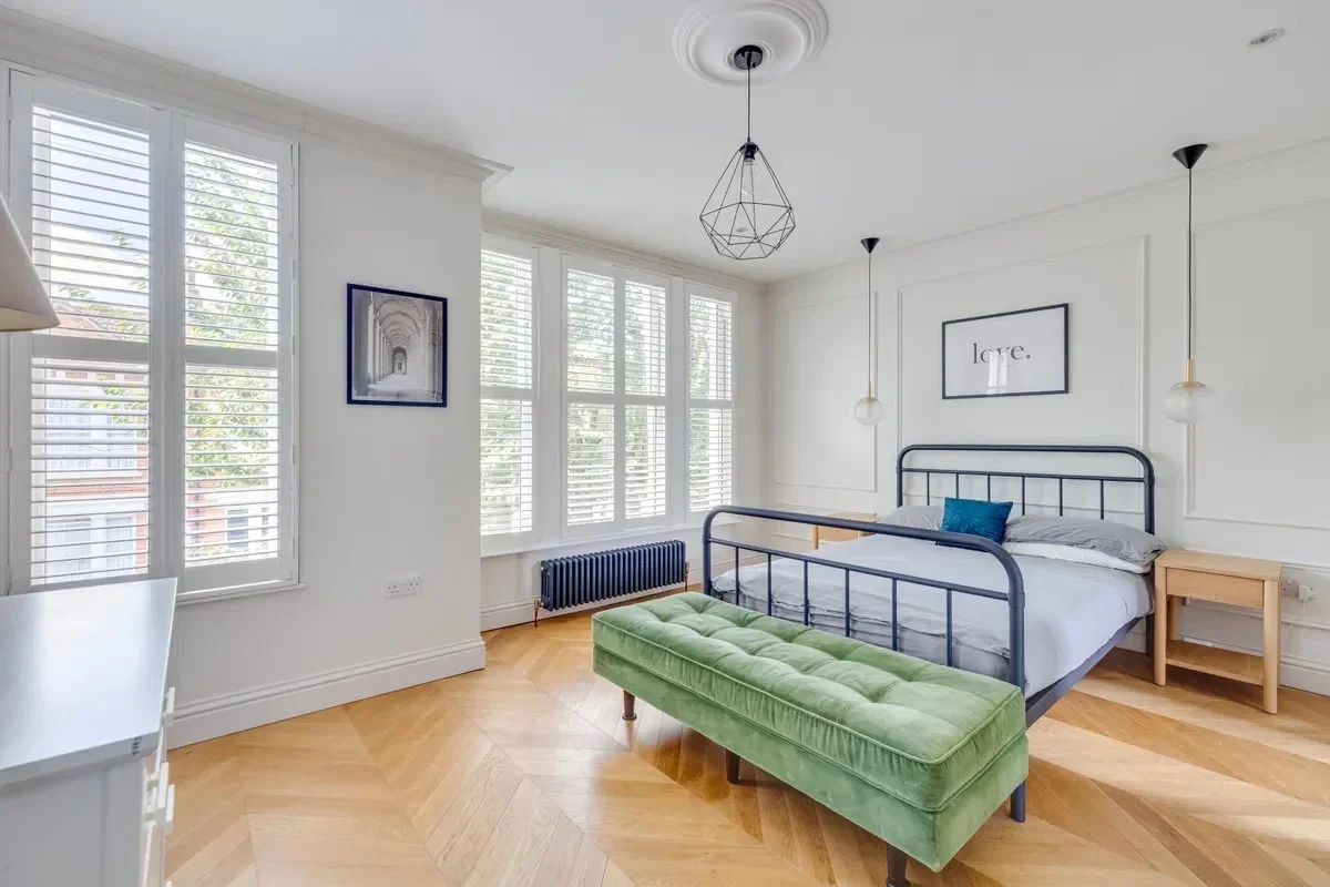 House Lindrop Street in Greater London