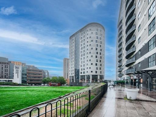 Flat Masshouse Plaza in Birmingham
