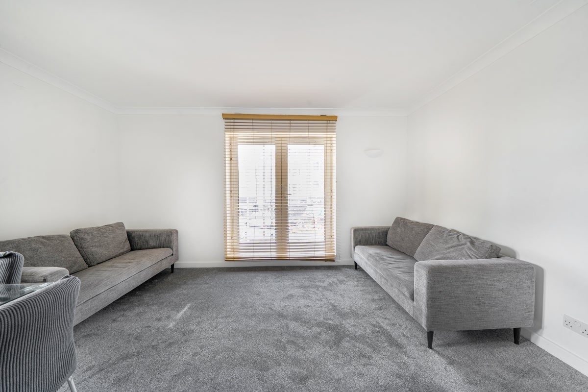 Flat Harrow Road in City of Westminster
