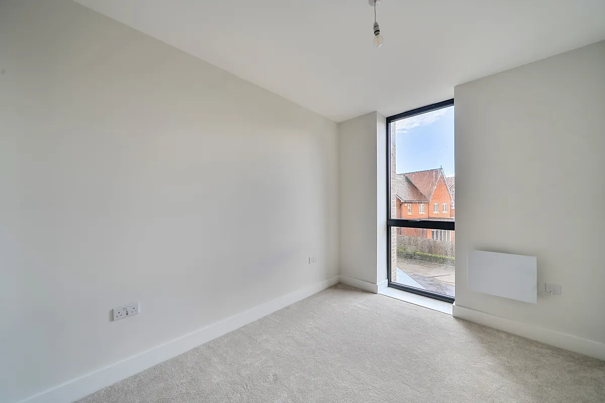 Flat Hargrave Road in Maidenhead