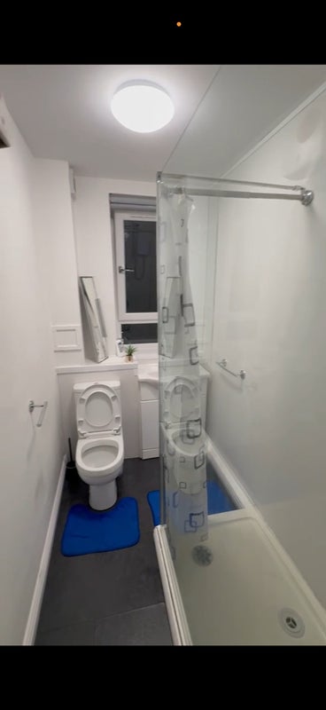 Room Memel Street in Glasgow