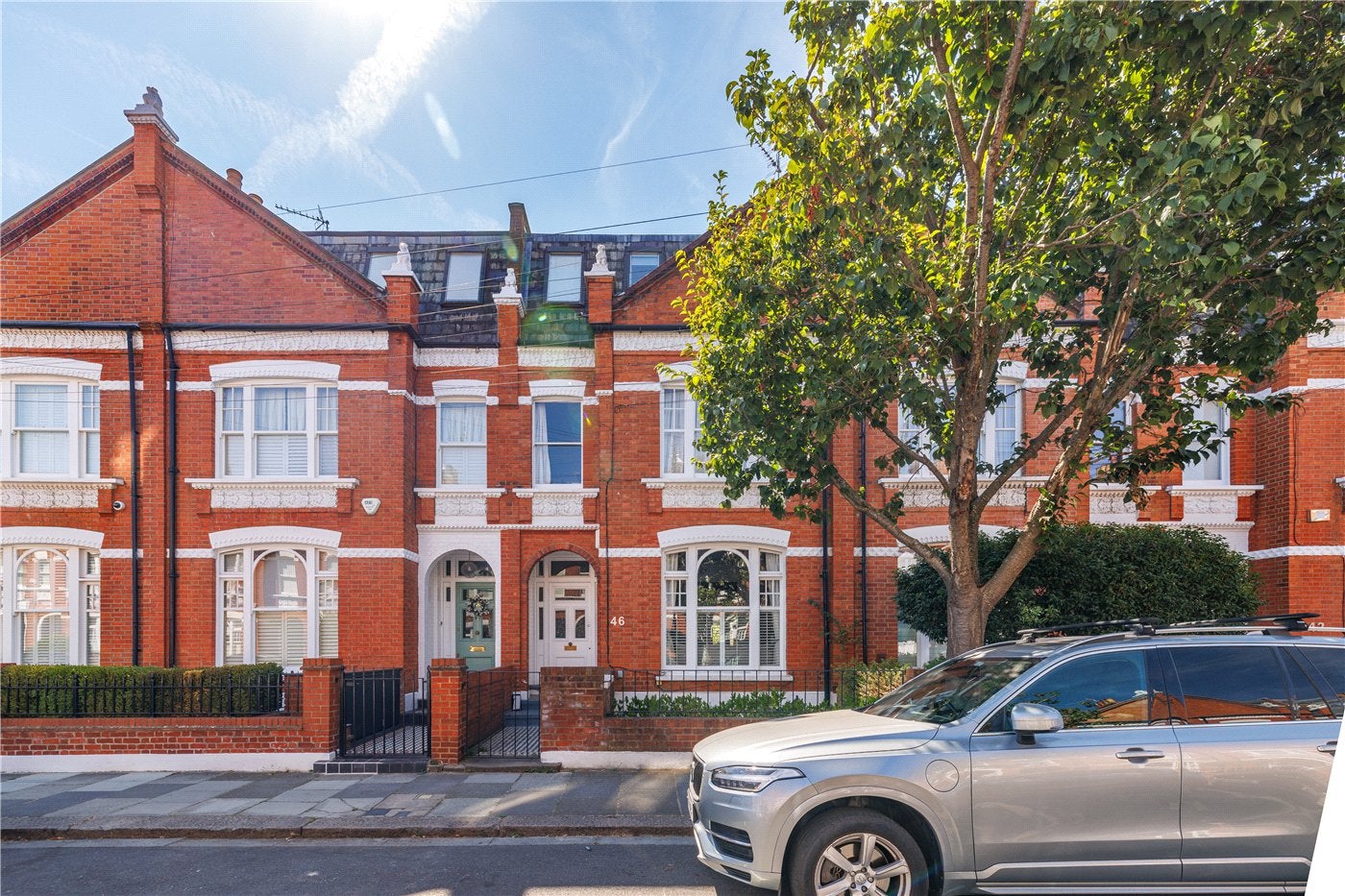 Flat Bradbourne Street in Greater London
