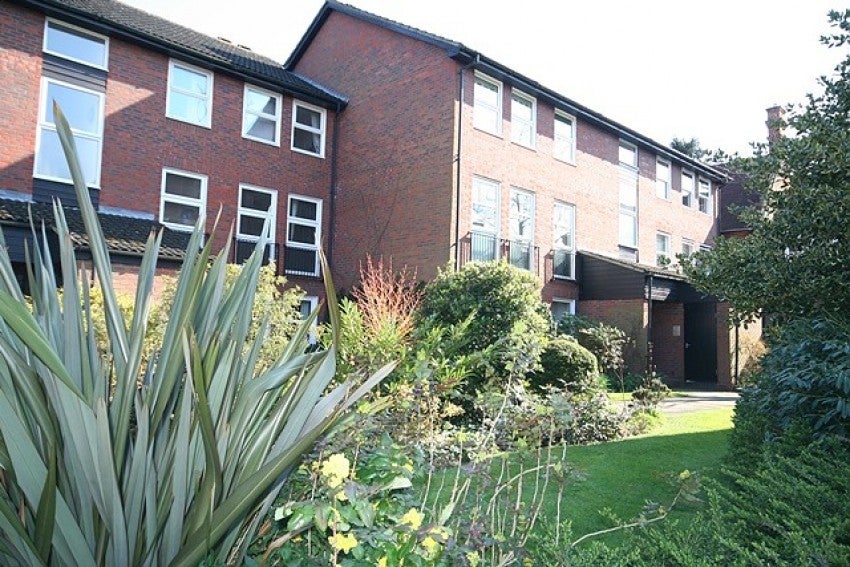 Flat Kings Road in Windsor