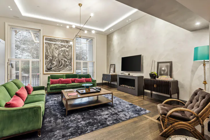 Flat Park Crescent in City of Westminster