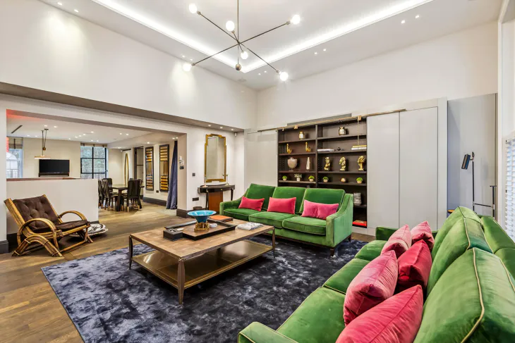 Flat Park Crescent in City of Westminster