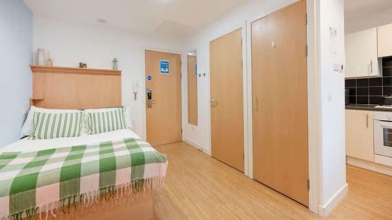 Flat Cowgate in City of Edinburgh
