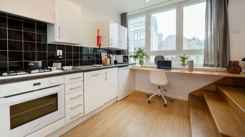 Flat Cowgate in City of Edinburgh