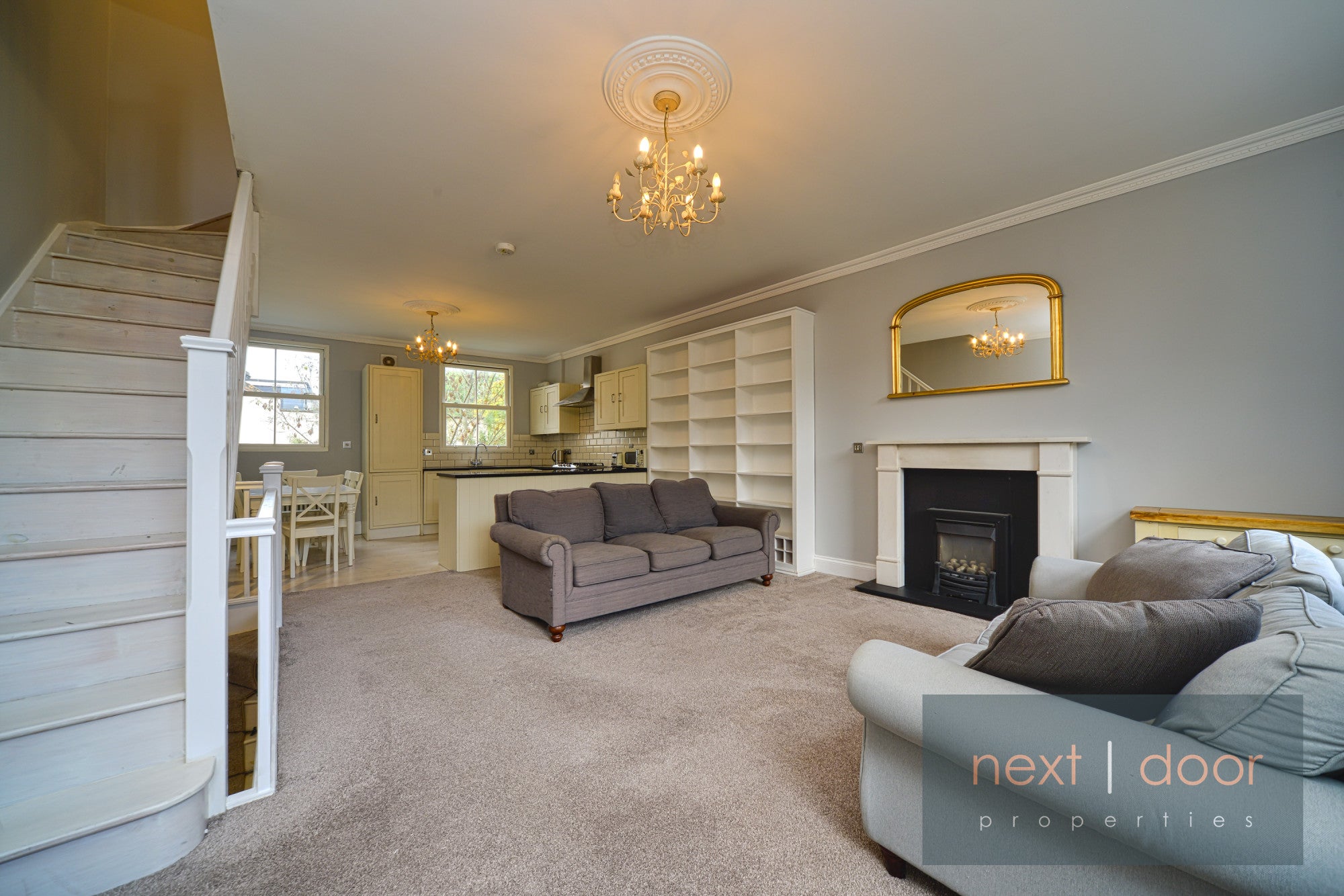 Flat Grosvenor Park in Greater London