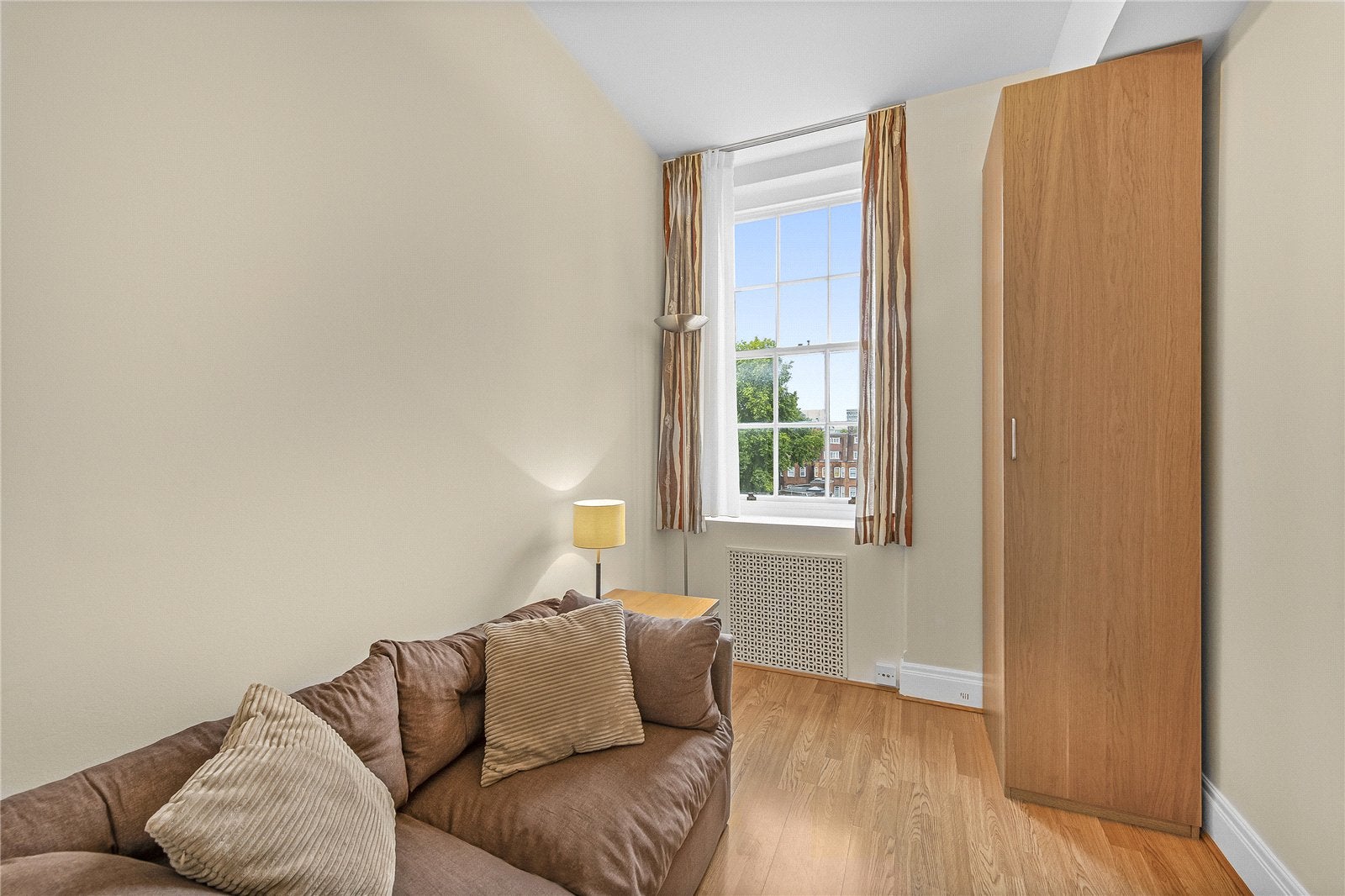 Flat Queensway in City of Westminster