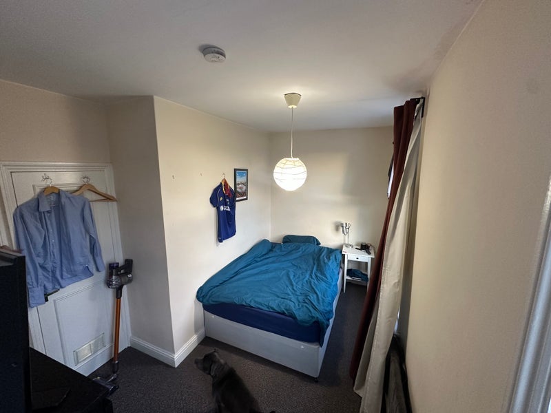 Room Beechcroft Road in Greater London