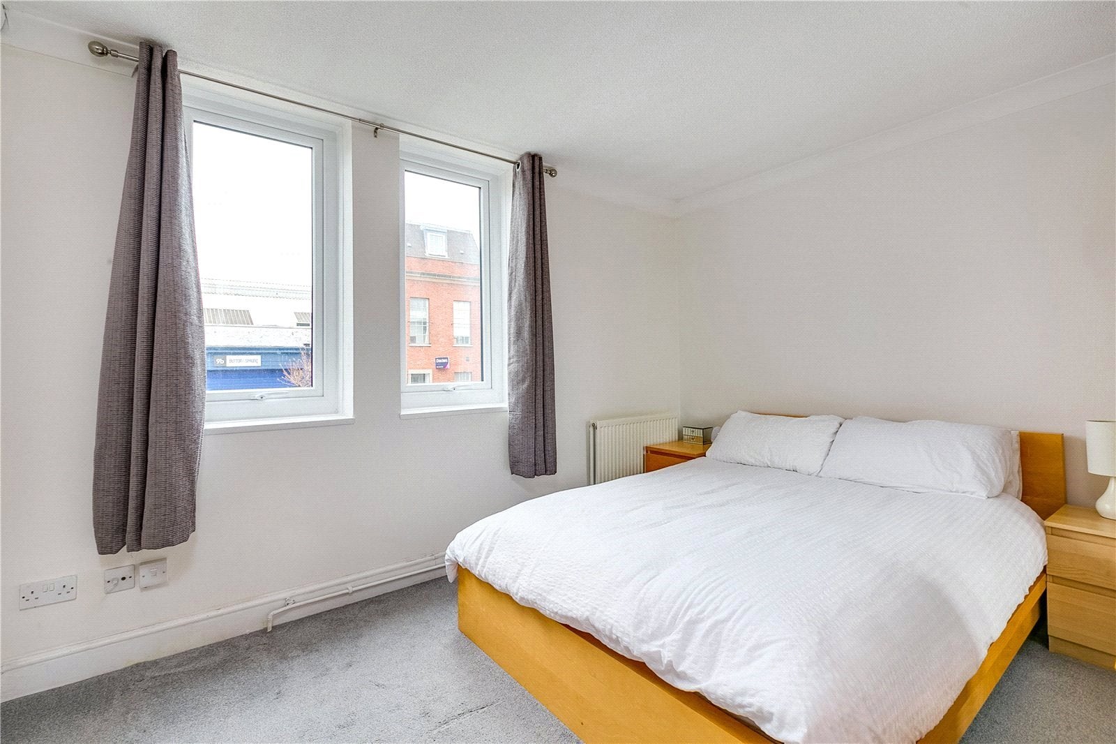 Flat Cheryls Close in Greater London