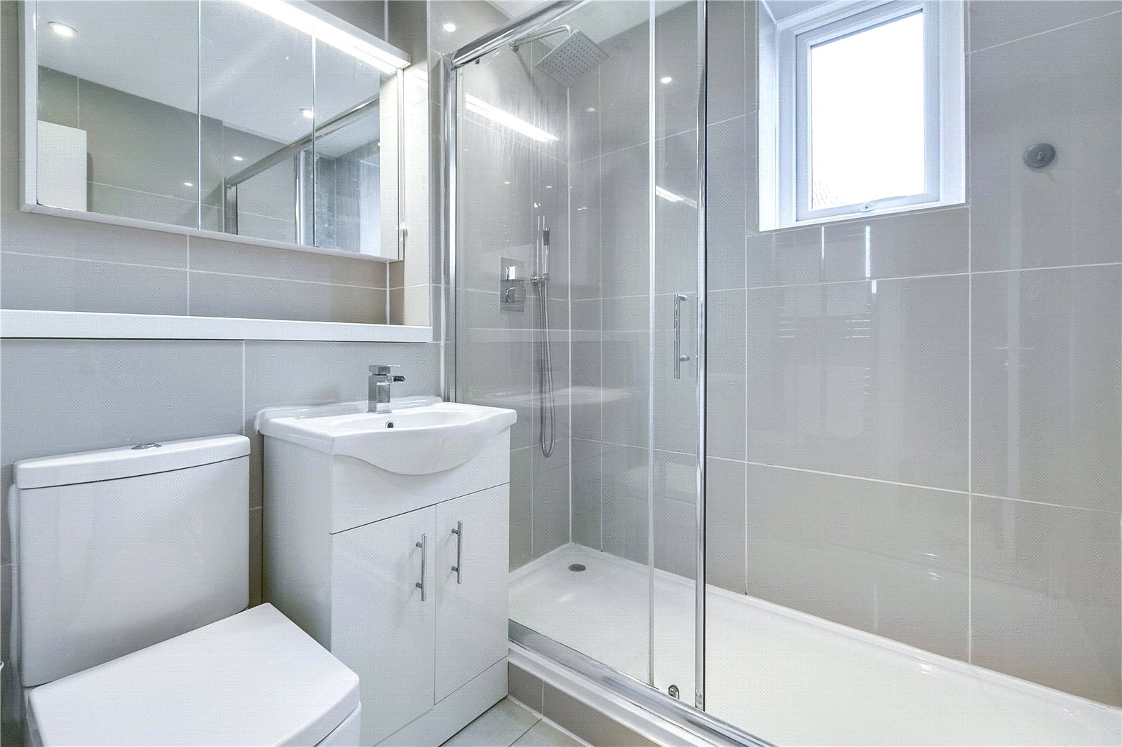 Flat Cheryls Close in Greater London