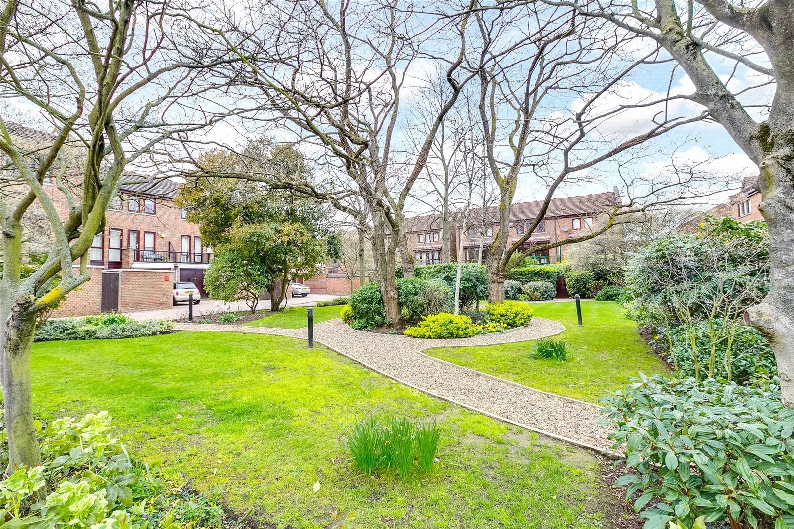 Flat Cheryls Close in Greater London