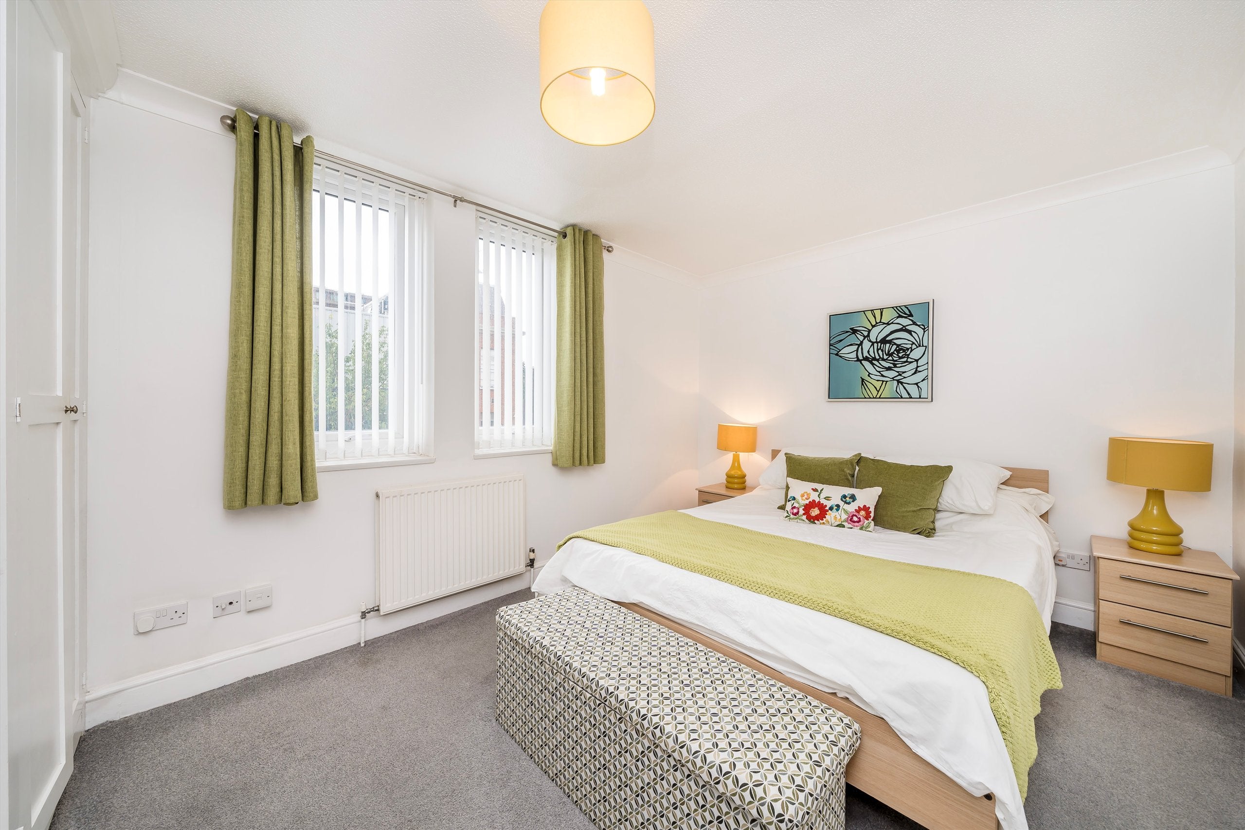 Flat Cheryls Close in Greater London