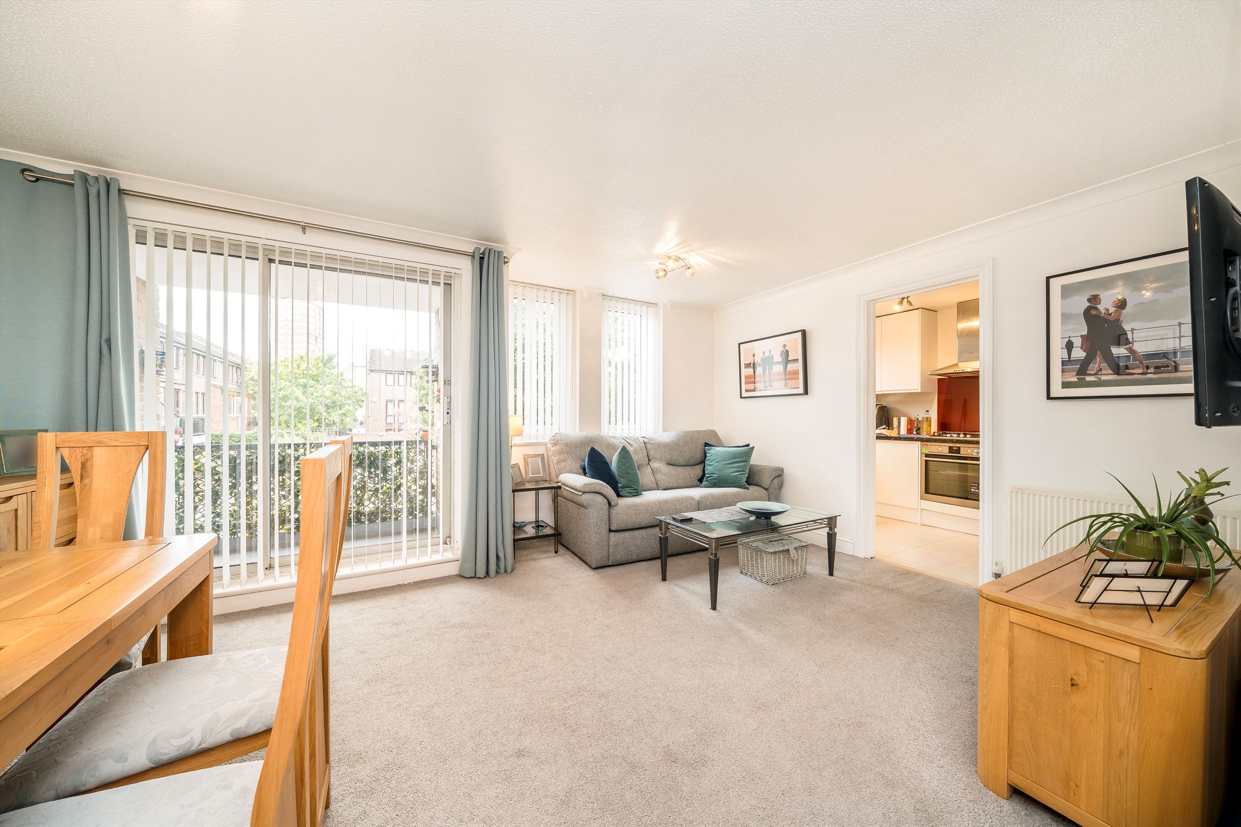Flat Cheryls Close in Greater London