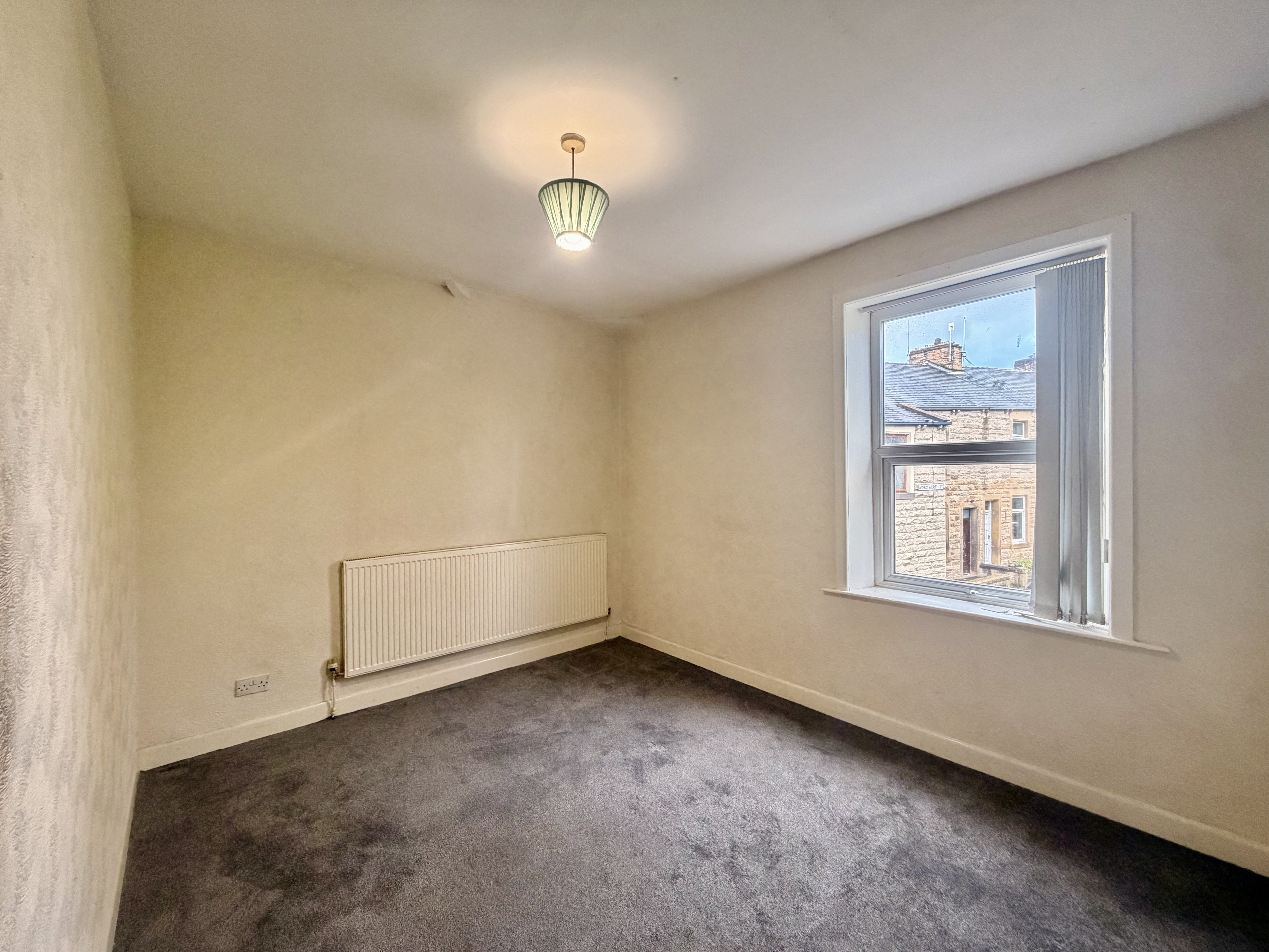 Flat Gannow Lane in Padiham