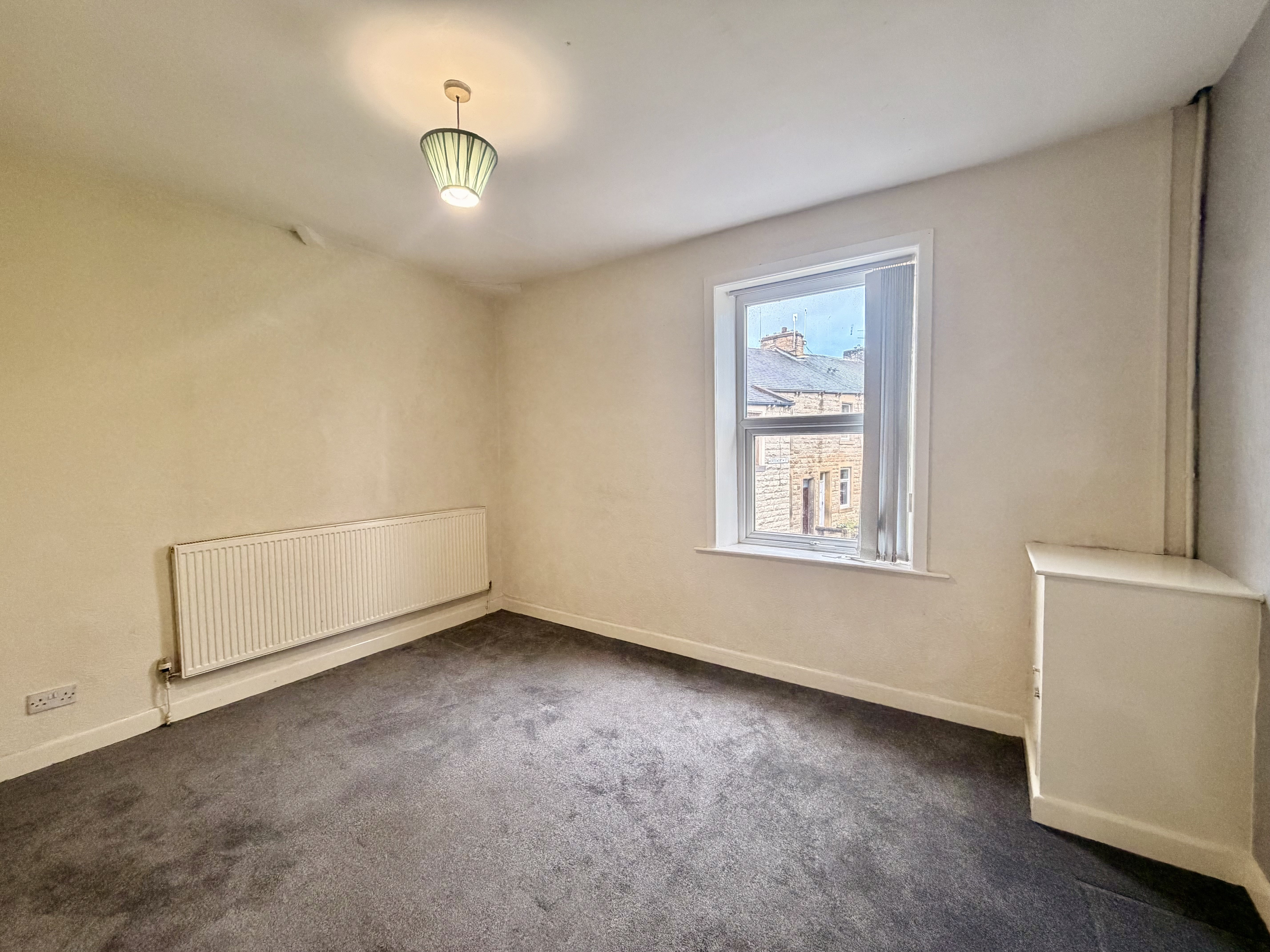 Flat Gannow Lane in Padiham