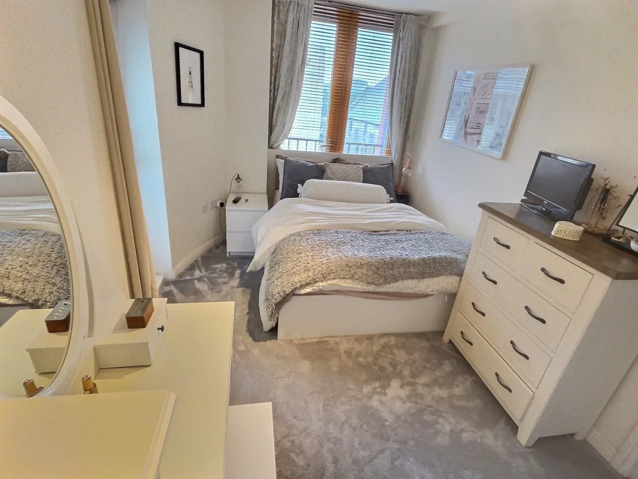 Flat Fortess Road in Greater London