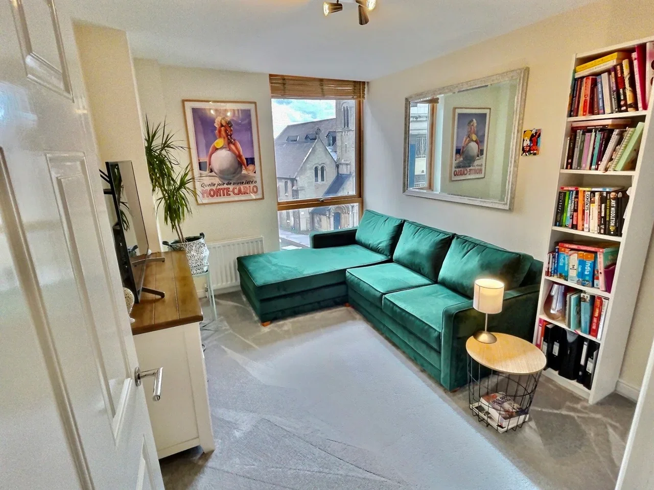 Flat Fortess Road in Greater London