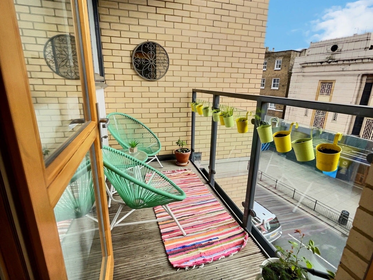 Flat Fortess Road in Greater London
