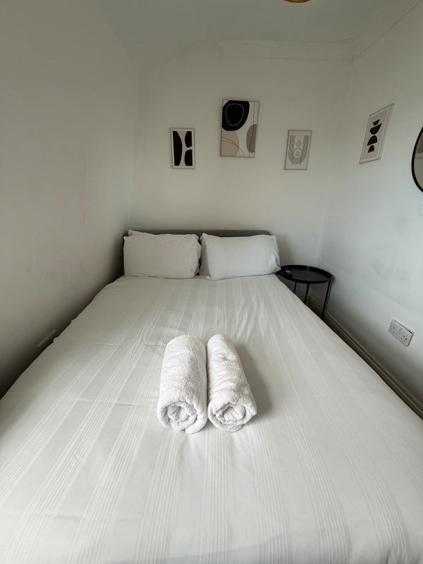 Flat Essex Road in Greater London