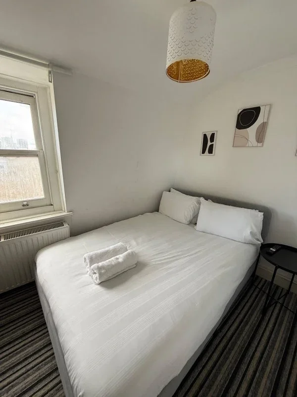 Flat Essex Road in Greater London