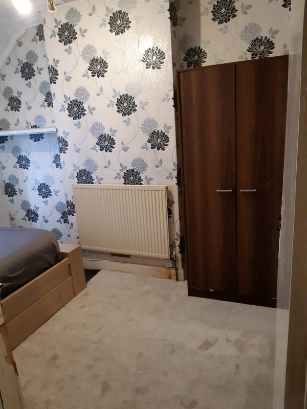 Room Whitburn Avenue in Birmingham