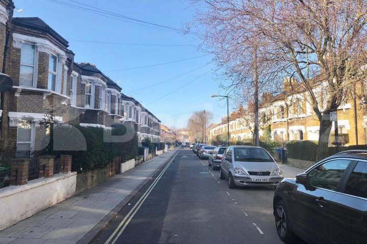 House Borough High Street in Greater London