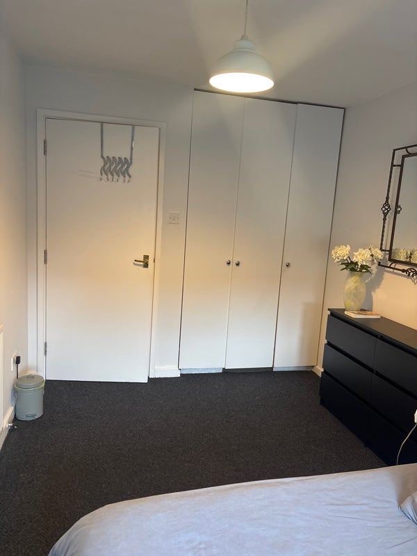 Room Hillman Drive in Greater London