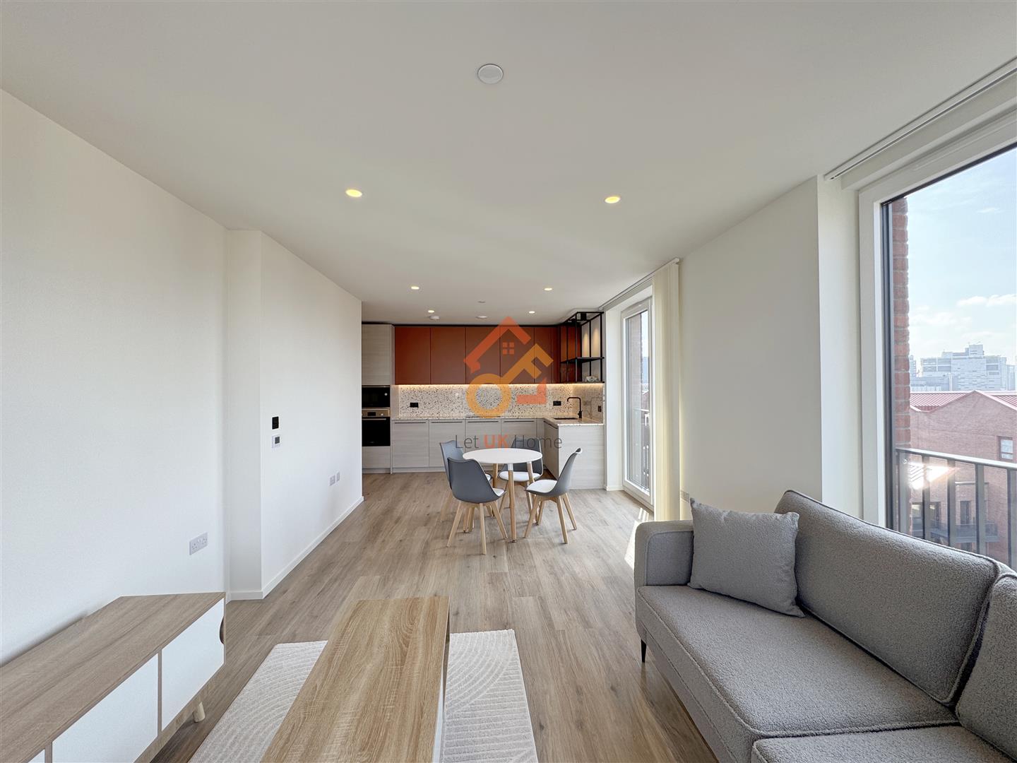 Flat Hemlock Street in Greater London
