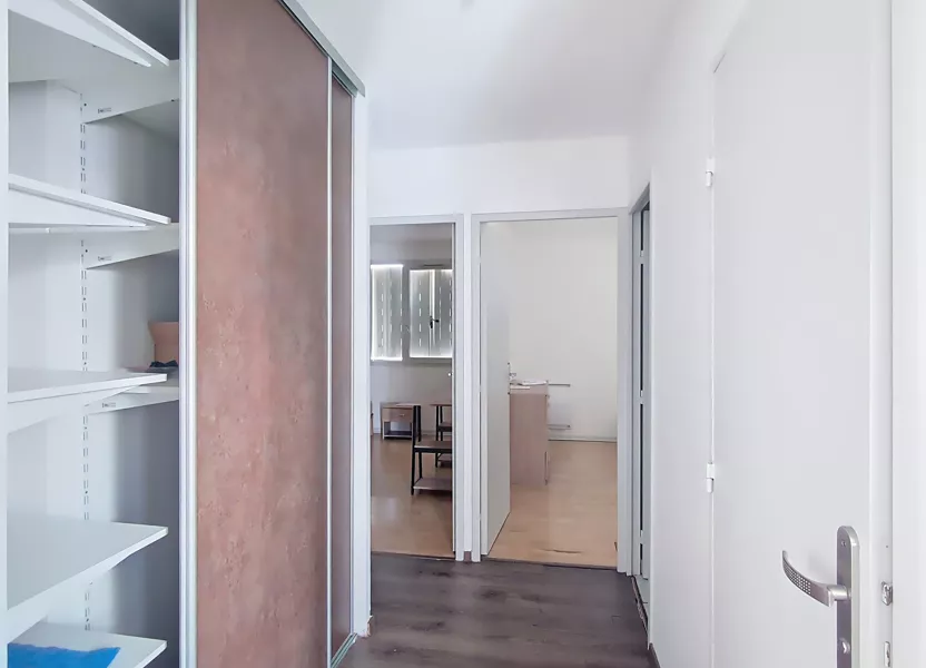 Flat Place René Cassin in Bourgoin-Jallieu